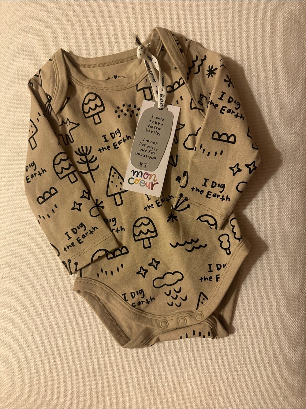 Beige "I Dig the Earth" Organic Cotton Baby Bodysuit